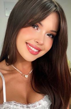 Kazakh brides: Almira, 32 from Astana, Kazakhstan