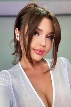 32 y.o. Almira from Astana, Kazakhstan - ID 1390694