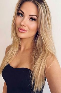 Latina Bride:Olena, 32 from Krakow, Poland