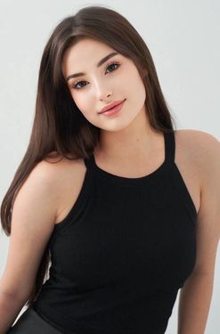 Jina, 20 from Seoul, South Korea