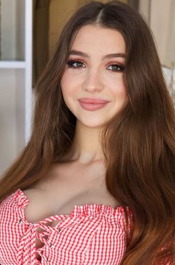 Chinese Bride:Inna, 22 from Kyiv, Ukraine