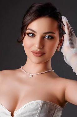 Italian Bride:Yana, 21 from Kyiv, Ukraine