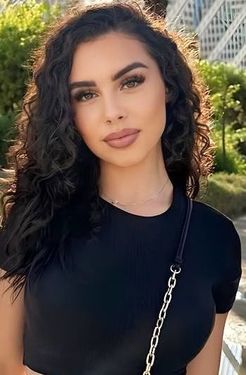 Karina, 20 from Sofia, Bulgaria