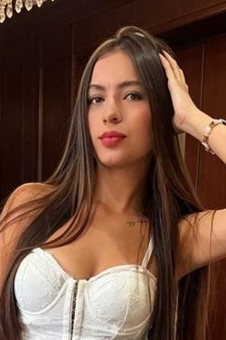 Dana, 18 from Bogotá, Colombia