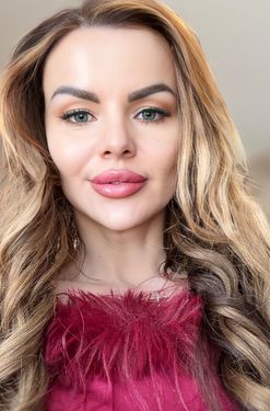 Halyna, 38 from Lviv, Ukraine