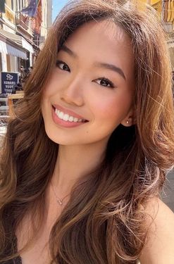 Aidana, 20 from Almaty, Kazakhstan