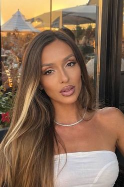 Johanna, 27 from Bucharest, Romania