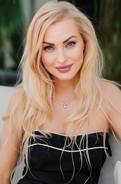 Hanna, 43 from Kyiv, Ukraine