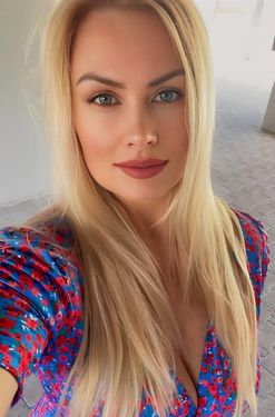 Iryna, 42 from Zürich, Switzerland