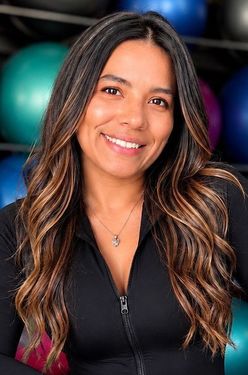 Ruth, 27 from Medellín, Colombia
