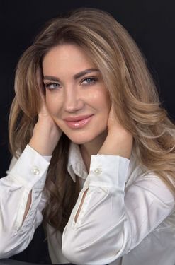 Oksana, 56 from Kyiv, Ukraine
