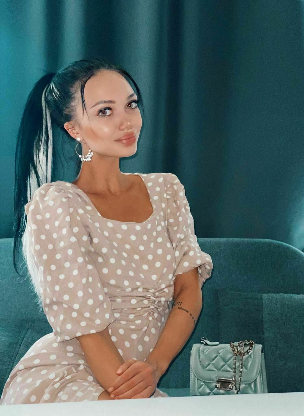 23 y.o. Ekaterina from Kyiv, Ukraine - Green eyes, Black Hair - ID ...