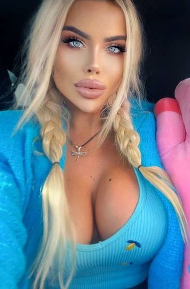 25 y o Daniela from Bratislava Slovakia Blue eyes Blond Hair ID