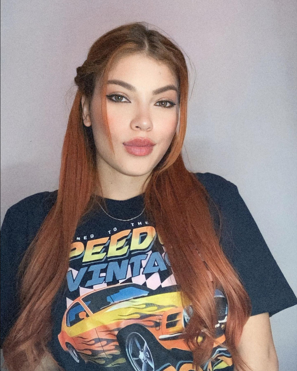 25 y.o. Laura from Medellín, Colombia Green eyes, Red Hair ID