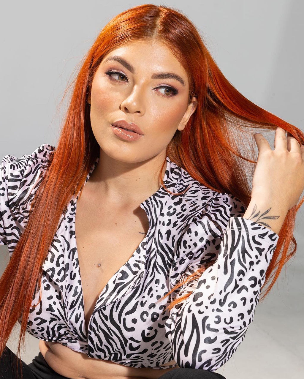 25 y.o. Laura from Medellín, Colombia Green eyes, Red Hair ID