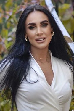 Anastasiia, 36 from Liverpool, United Kingdom