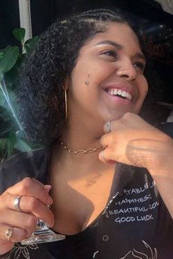 26 y.o. Delvalle from Caracas, Venezuela - Brown eyes, Black Hair - ID