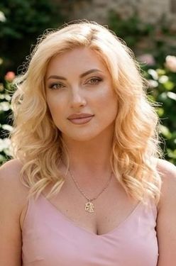 Iryna, 44 from Osijek, Croatia