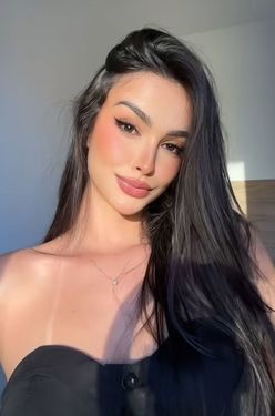 Camila, 28 from Belo Horizonte, Brazil