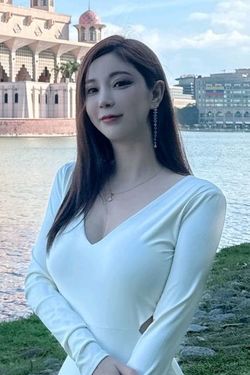 Cindy, 39 from Hunan, China