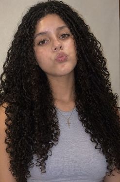 Jhasmin, 18 from La Guaira, Venezuela