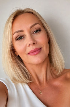 Olena, 53 from Wroclaw, Poland