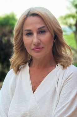 Tetiana, 53 from Stockholm, Sweden