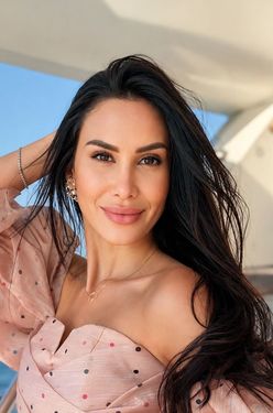 Lola, 43 from Dubai, United Arab Emirates