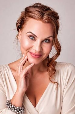 Alisa, 57 from Ternopil, Ukraine