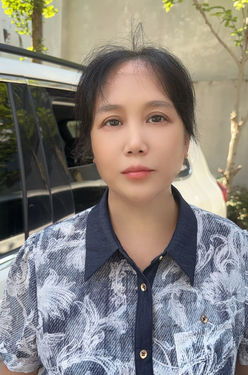 Lris, 56 from Hunan, China