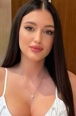 Madalina, 32 from Bucharest, Romania