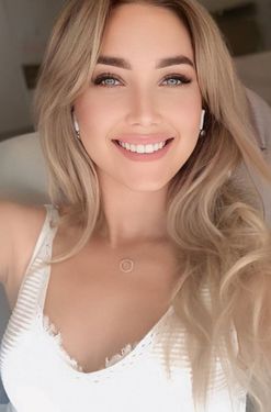 35 y.o. Iryna from Milan, Italy - ID 956358