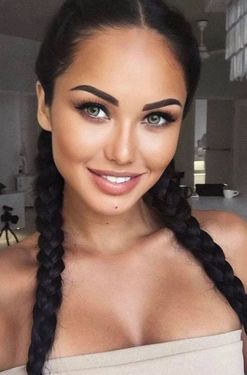 Nazik, 36 from Cancún, Mexico