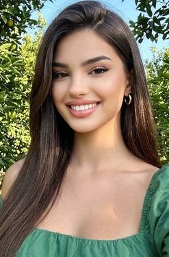 Zoia, 19 from Kyiv, Ukraine