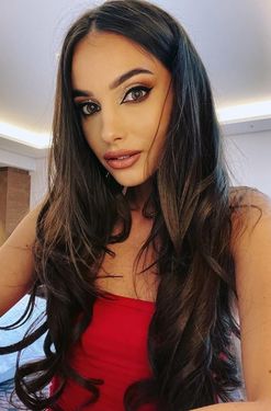 Desislava, 37 from Sofia, Bulgaria