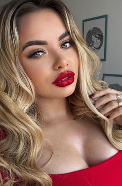 Colombian Bride:Anastasia, 25 from Kyiv, Ukraine