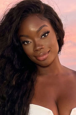 Ornella, 26 from Paris, France