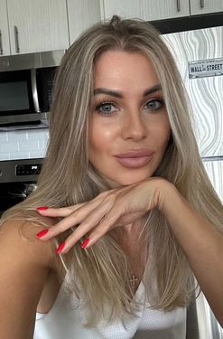 Kseniia, 39 from Miami, USA