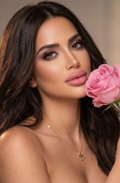 Russine, 38 from Caracas, Venezuela
