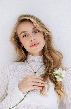 Yelyzaveta, 27 from Wroclaw, Poland