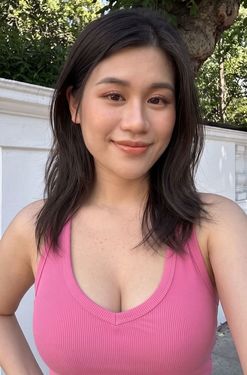 Nham, 25 from Hanoi, Vietnam
