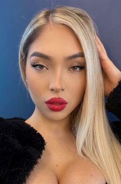 Laisla, 23 from Sao Paolo, Brazil
