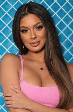 Soniageorgiana, 26 from Craiova, Romania