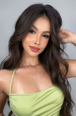 Camila, 28 from Belo Horizonte, Brazil