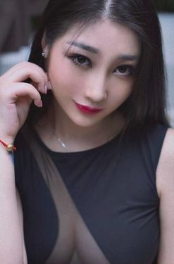 Aina, 37 from Tokyo, Japan