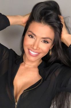 Renata, 47 from Bogotá, Colombia