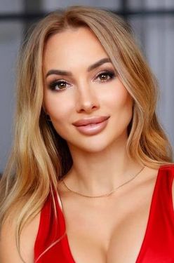Marina, 42 from Kyiv, Ukraine