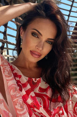 28 y.o. Michaela from Bucharest, Romania - ID 853883