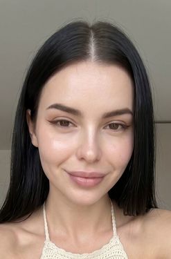 Eleonora, 19 from Kharkiv, Ukraine