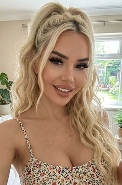 Hanna, 24 from Kyiv, Ukraine